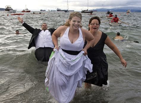 The Strangest Wedding Photos Ever Taken