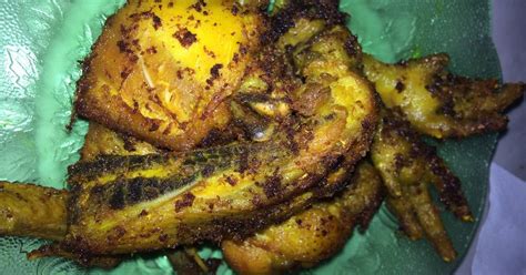 Ini dia lauk favorit keluarga kami : Resep Ayam goreng bumbu kuning oleh Eka Yulianti - Cookpad