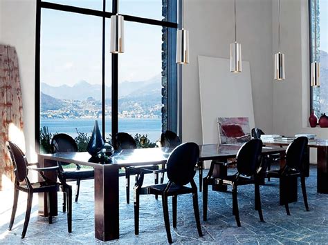 Louis ghost chair (2002) unmistakably inspired by 18th century louis xvi design, louis ghost chair is an inexpensive, stackable and modern piece. Louis Ghost: Kartell Design-Stapelsessel, transparentes ...