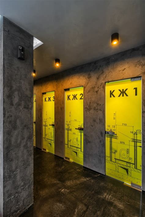Modern Concrete Restaurant - Yunakov Architects
