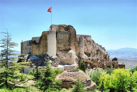 Asri mezarlık ve harput mezarlığında çevre düzenlemesi. File:Harput kalesi-Harput-Elazığ - panoramio.jpg ...