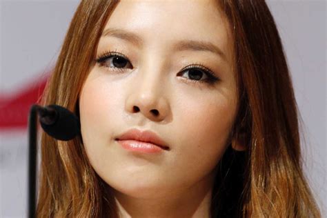K Pop Star Goo Hara Found Dead At Her Seoul Home Abc News