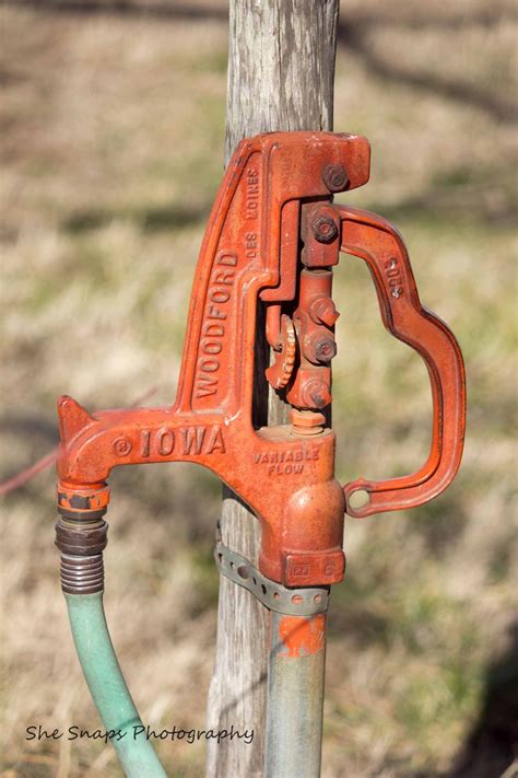 An Old Water Pump Do U Remember Ours Lol Old Water Pumps Well Pump Water Pumps