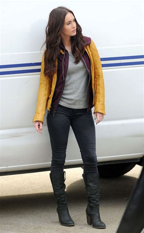 Megan Fox In Tight Jeans On The Set Of Tmnt 22 Gotceleb