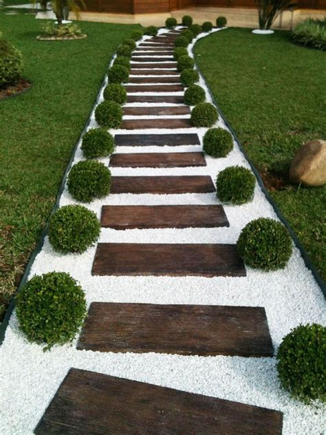 Simple, easy and cheap diy landscaping ideas for front yards. 35+ Beauty Front Yard Pathways Landscaping Ideas on A ...