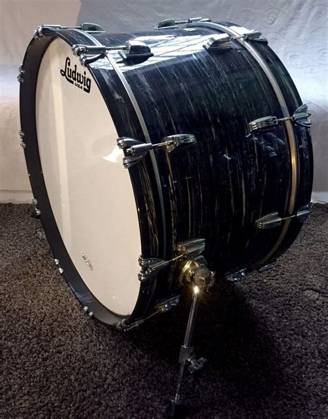 Ludwig Classic Maple 2015 Vintage Black Oyster Pearl 26 X