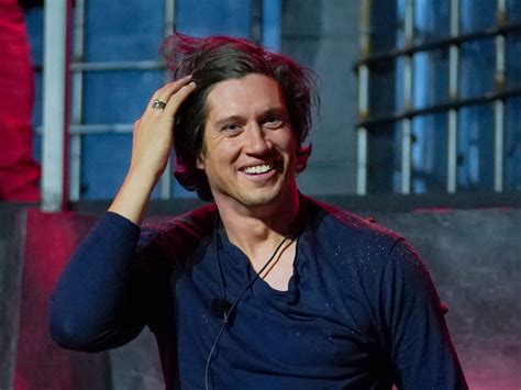 T4 ran from 1998 until 2012, and was the ultimate hangover tv for a generation. I'm a Celebrity: How old is Vernon Kay and who is his wife ...