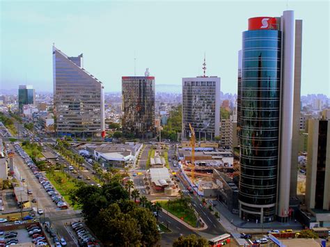 Distrito De San Isidro El Centro Financiero De Lima Viajes Del Perú