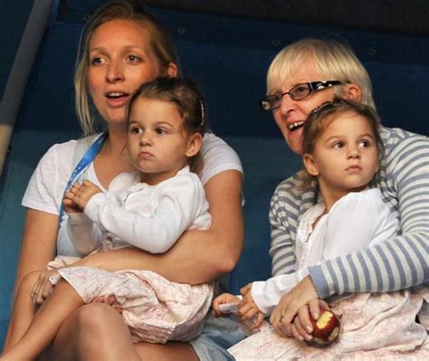 Roger federer says he knew his wimbledon title was real when his kids greeted him on centre as of his today interview on monday morning, federer was not fully aware of his kids' antics during the. roger federer children