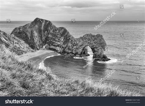 Durdle Door Natural Arch On Dorsets Stock Photo 530671885 Shutterstock