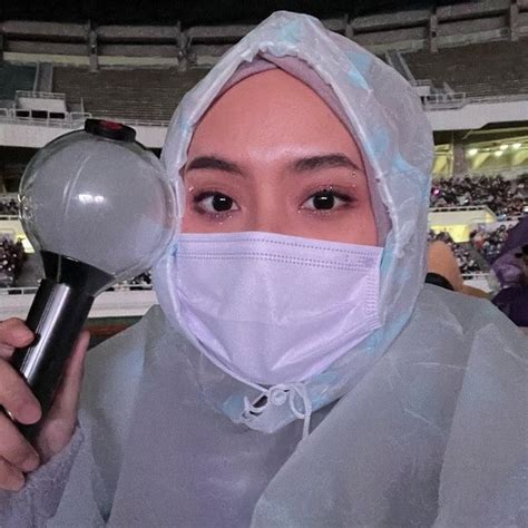 Inspirasi Outfit Nonton Konser BTS ala Selebgram Bianca Kartika