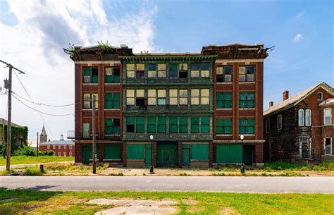 These Eerie Abandoned Us Towns Have Been Frozen In Time