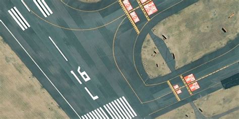 A Beginner's Guide To The Secret Language Of Airport Runways | Gizmodo ...