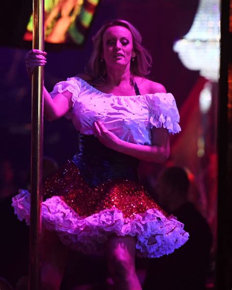 stormy daniels strips puts on one hell of a show at solid gold strip club the fappening