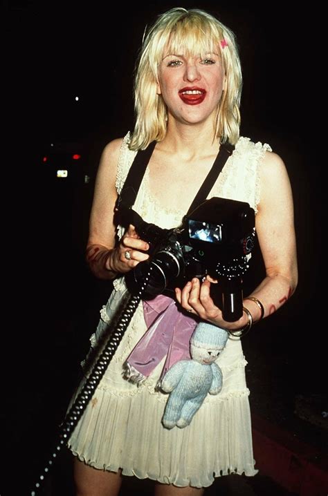 Did you scroll all this way to get facts about courtney love 90s? courtney love | Courtney love hole, Courtney love, Kickass women