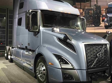 Volvos New Vnl Marks Truck Makers First Long Haul Redesign In 20 Years
