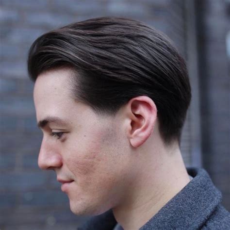 The Ear Tuck Hairstyle Mens Haircut Tucked Behind The Ear Mens Style