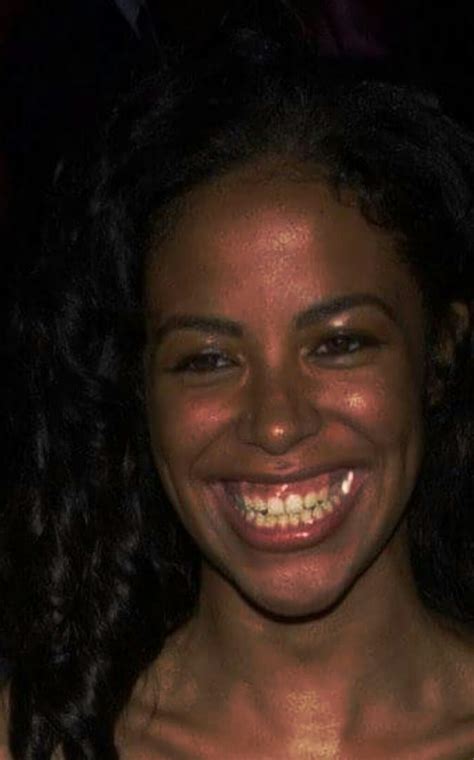 Aaliyahs Naturalbeauty Nomake Up Smile Aaliyah Hair Beautiful