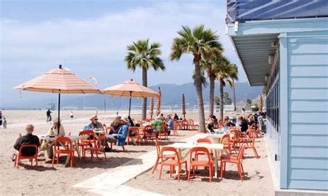 The 23 Best Beachside Bars In Los Angeles Los Angeles Beaches Santa