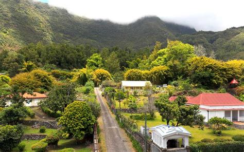 Village Dhell Bourg Ile De La Réunion