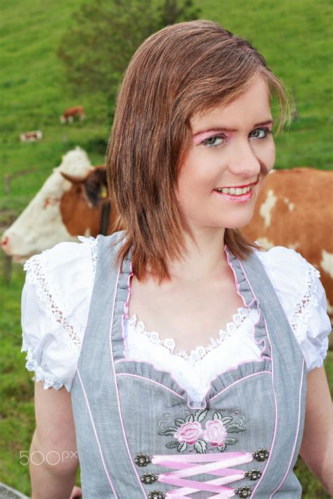 Young Bavarian Woman From Land Women Dirndl Dress Dirndl