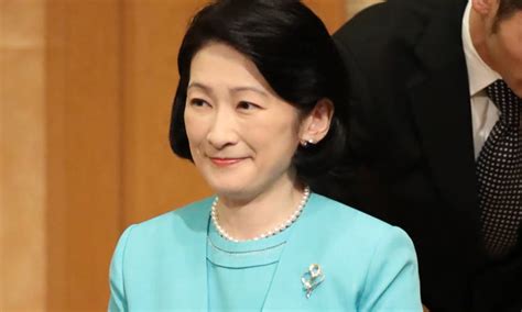 2020年の成人の日は1月13日です。 地域によって成人式を挙げる日は前後するため、 もしかすると14日に成人式に参加したのでは…？ プロフィール通りの年齢なら、この時マリア愛子さんの年齢は17歳。 事務所の方針で年齢を詐称し. 適切な 愛子さま - サグマト