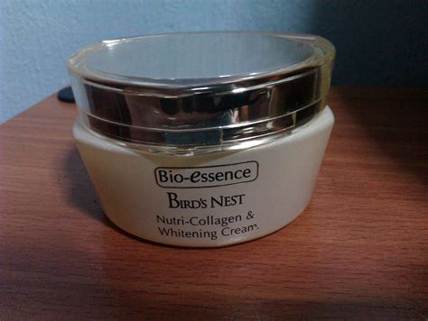 Rapidly absorbed into skin, providing nutrients to nourish the skin. Jane & James review: Bio-Essence Bird's Nest Nutri ...