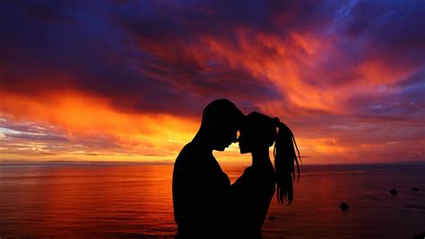 couple 4k wallpaper romantic silhouette sunset seascape together 5k love 1697