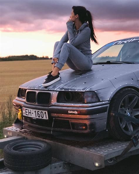 Pin By Heidel On Bmw Bmw Girl Classic Car Photography Bmw E36