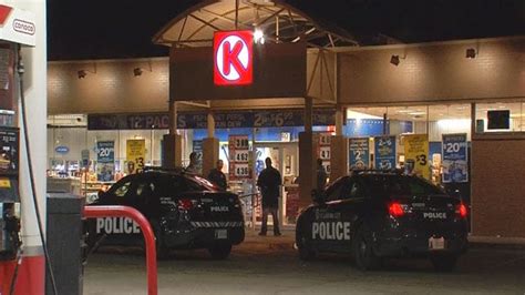 Okc Police Look For Two Suspects In Convenience Store Robbery