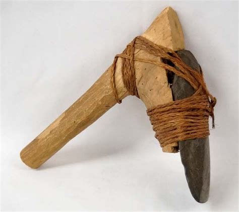 Large lot of twenty small stone tools and artifacts including one trilobyte (appears facts and information about the native american tools, used to make native american weapons. Native Americans Tools and Weapons during the Stone Age