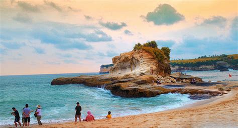 23 Hidden Beaches In Yogyakarta Gunung Kidul With Pristine Shores