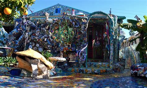 15 Funky Public Art Works in Los Angeles Everyone Should Explore For