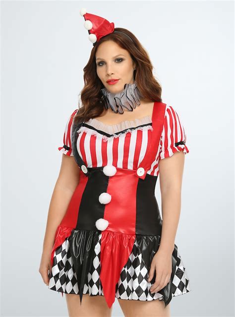 15 Plus Size Halloween Costumes That Are Ready To Party