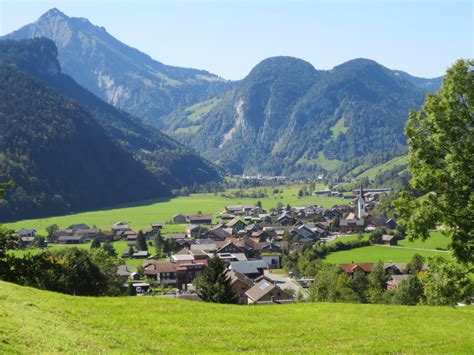 It isn't a street or a road in the usual sense, but rather a union of experts from various disciplines. Bizau im Bregenzerwald: Impressionen