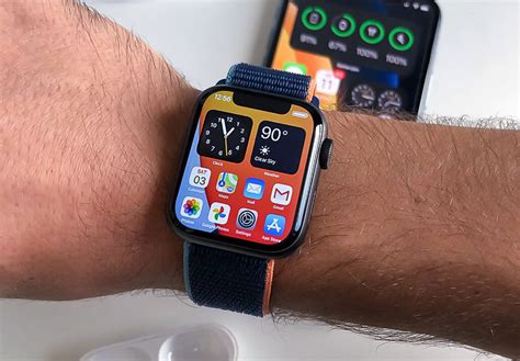Apple Watch Sporting An Iphone Like Notch At The Top With Ios Apps And