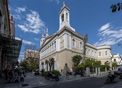 Ήταν θυγατέρα του λικινίου, που ήταν έπειτα η αγία ειρήνη πήγε στην καλλίπολη του ελλησπόντου, όπου βασίλευε ο νουμεριανός. Αγία Ειρήνη - Αιόλου (Βυζαντινά αριστουργήματα της Αθήνας ...