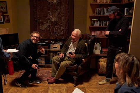 Writer/director florian zeller is a playwright from france, who adapted his acclaimed play le père from 2012 into this film, which became his feature film directorial debut. Florian Zeller: «Hoy los ancianos mueren en brazos de ...