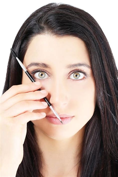 How To Get Fuller Brows In 8 Easy Steps ELLE Com Eyebrow Makeup