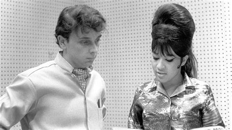 Ronnie Spector Once Detailed Her Abusive Marriage To Phil Spector ‘it