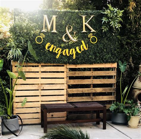 Pallet Backdrop Engagement Party Diy Outdoor Engagement Party