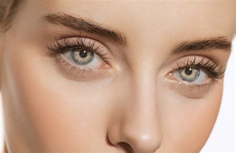 Five Of The Best Ways To Get Lifted Curled Lashes That Last Mindfood