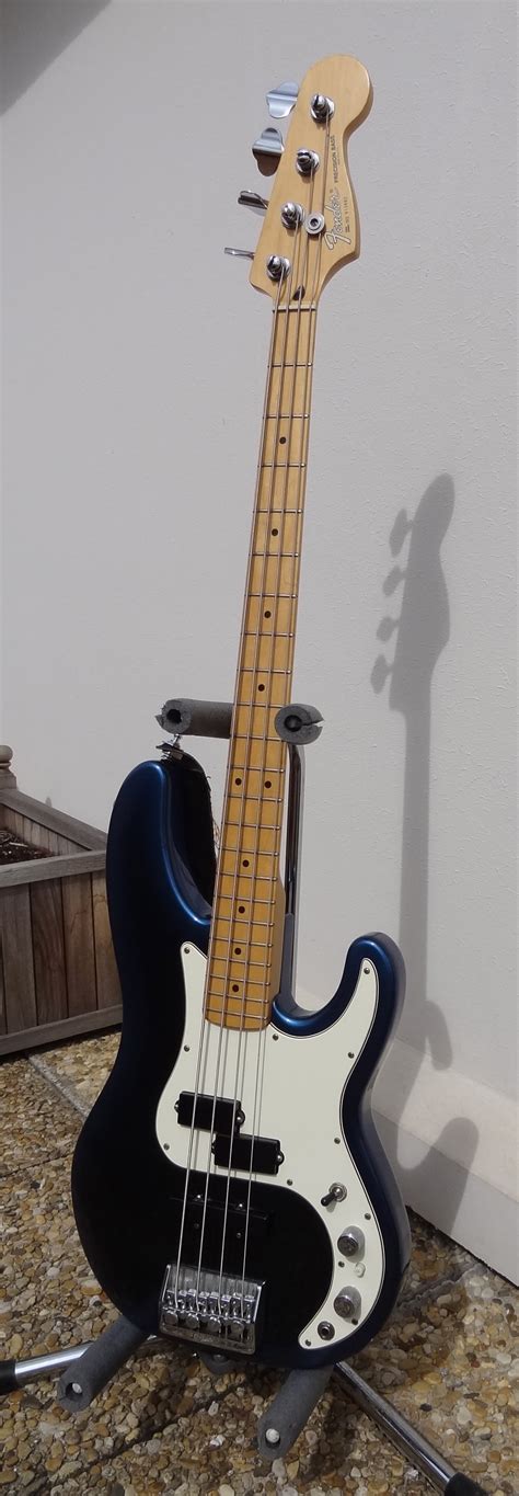 Photo Fender Precision Bass Plus Deluxe 1992 1994 Fender Precision