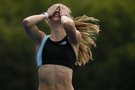 A 2020 female world athlete of the year nominee, femke bol announced herself on the european stage with a stunning performance in 2019 at the u20s championsh. Femke Bol snelt naar Nederlands record en beste ...