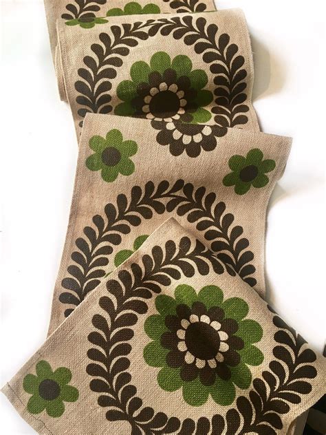 Scandinavian Vintage Mod Table Runner Floral Print Green Etsy Sweden