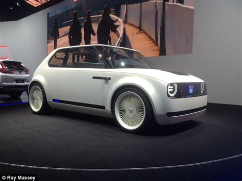 Ray Massey Car Bosses Are Spelling Out An Electric Future Daily Mail