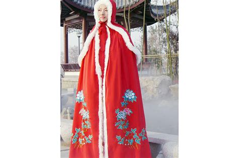 hanfu,-traditional-chinese-clothing,-woman-20-chinatown-shop