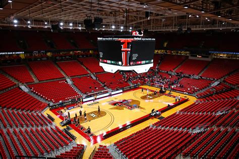 Womens Basketball Former Texas Tech Coach Stollings Files Lawsuit