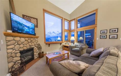 12 Best Airbnbs In Canmore With Breathtaking Views