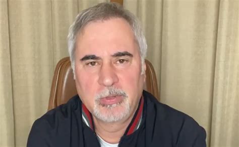 Знаменитый певец валерий меладзе вновь стал отцом. Меладзе попросил разрешение на допуск в "красную зону ...